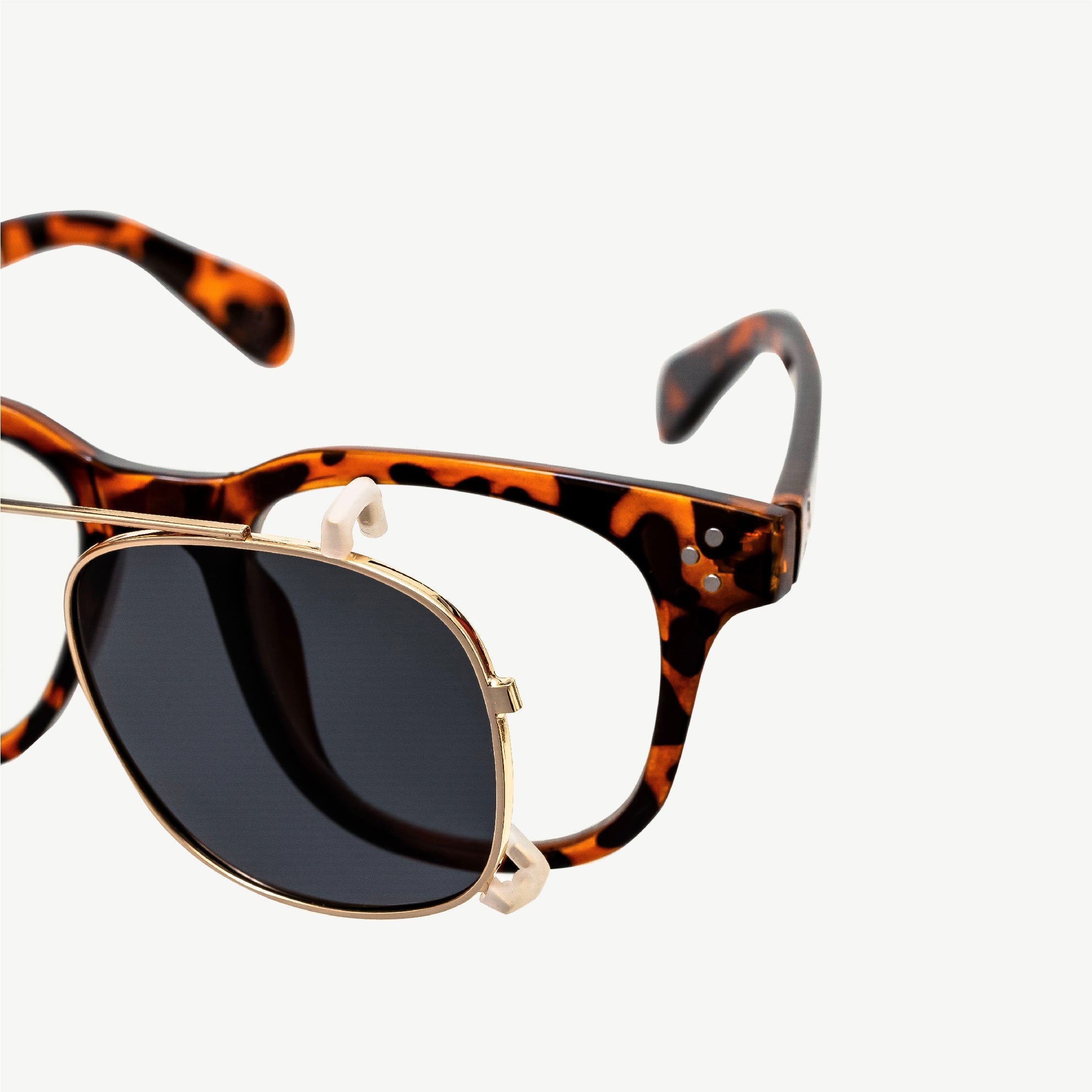 Kacamata Lensa Basic Gratis